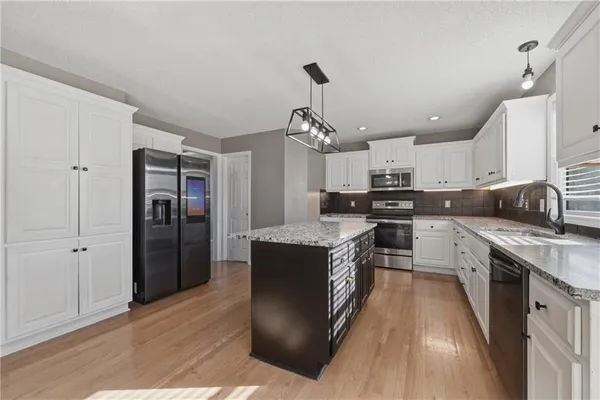 $485,000 | 2513 Southwest 12 Street, Lee's Summit, MO 64081