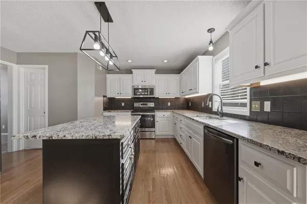 $485,000 | 2513 Southwest 12 Street, Lee's Summit, MO 64081