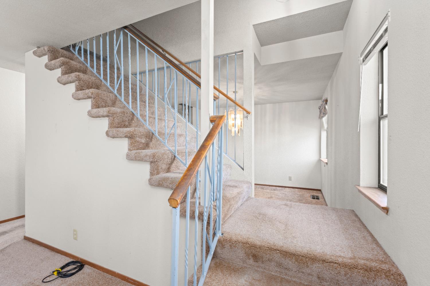 14800 McElroy Road Auburn, CA 95602 - Photo 15 of 39 a view of entryway