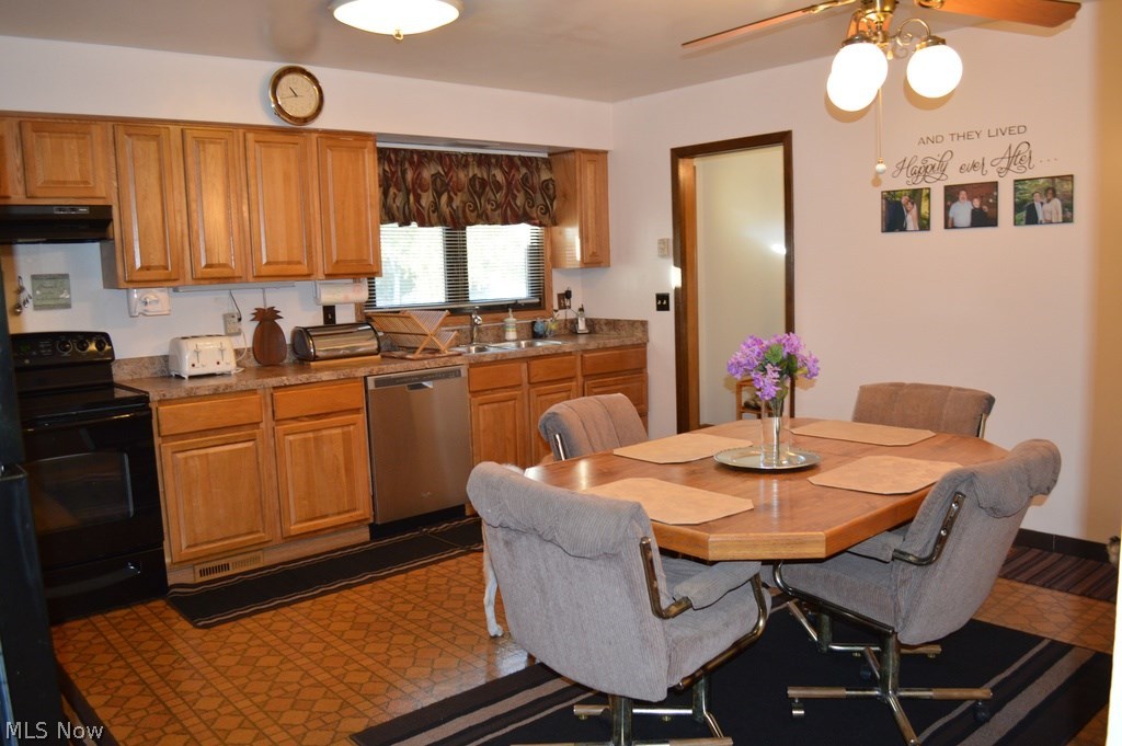 7275 Ames Road Cleveland, OH 44129 - Photo 11 of 25 Gallery Image 11
