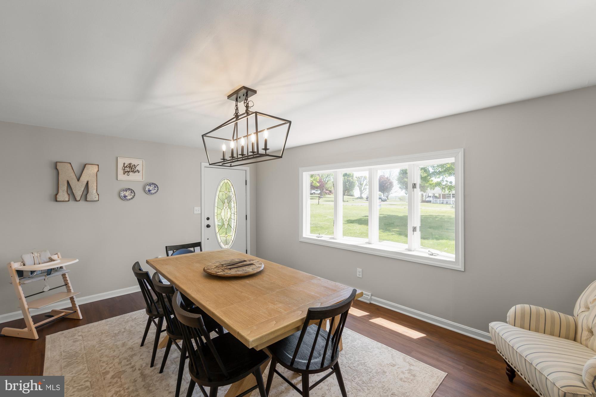 357 Hunting Ridge Road Winchester, VA 22603 - Photo 9 of 54 Dining room with bay window