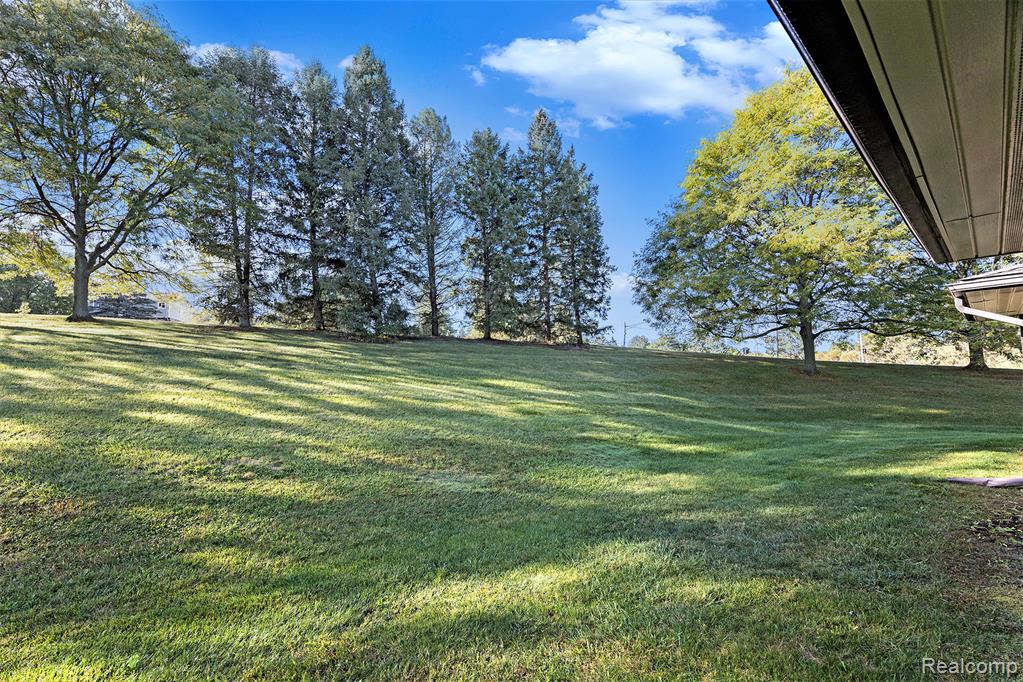 985 Wexford Way Rochester Hills, MI 48307 - Photo 25 of 26