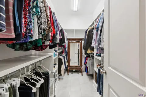 $575,000 | 37357 Whispering Hollow Avenue, Prairieville, LA 70769