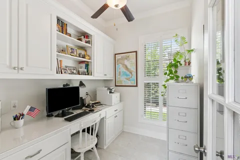 $575,000 | 37357 Whispering Hollow Avenue, Prairieville, LA 70769