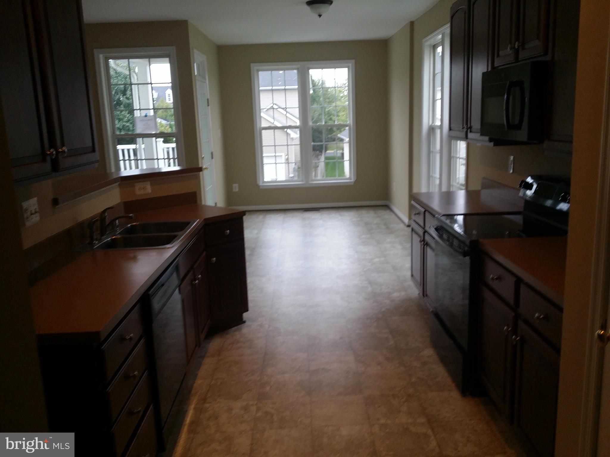 18412 Ashmeade Road Boyds, MD 20841 - Photo 2 of 17 Kitchen