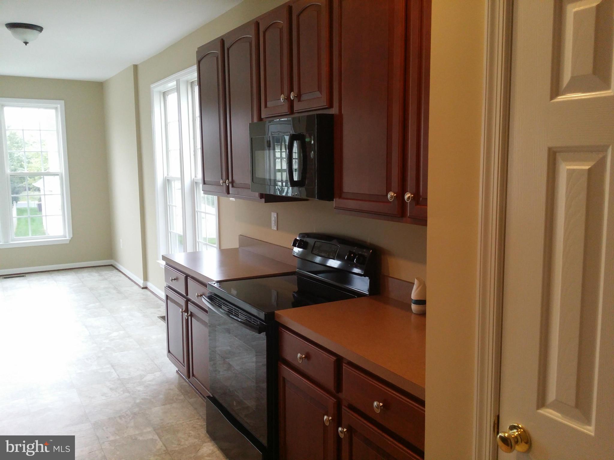 18412 Ashmeade Road Boyds, MD 20841 - Photo 3 of 17 Kitchen