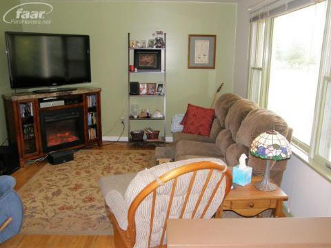 19293 Amman Road Chesaning, MI 48616 - Photo 10 of 14 20181635-9.JPG