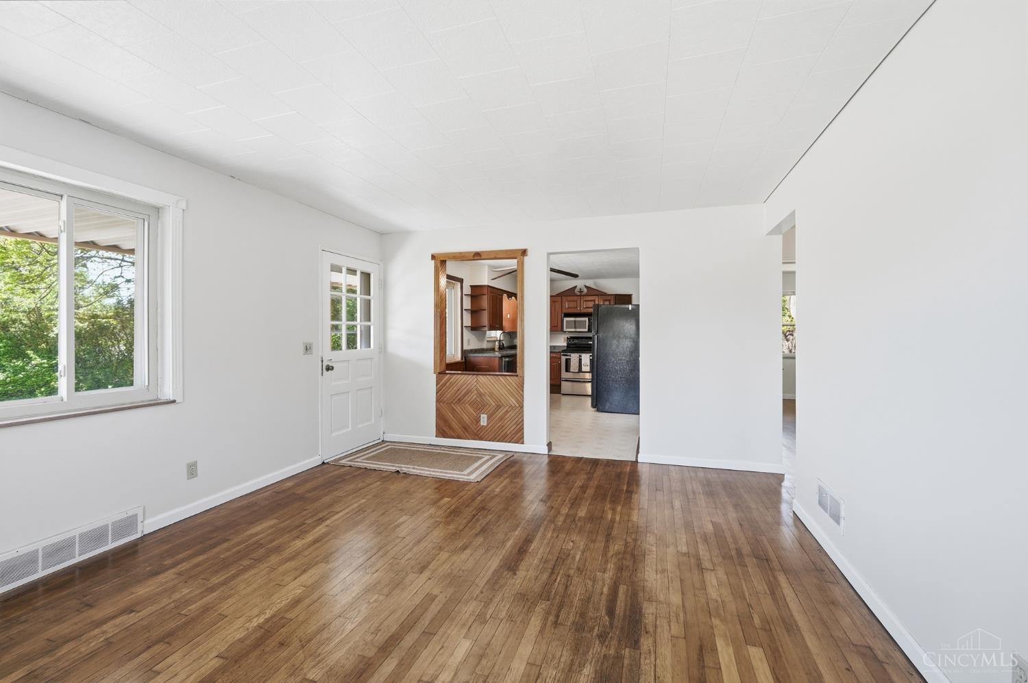 4190 Ebenezer Road Cincinnati, OH 45248 - Photo 10 of 44 Gallery Image 10