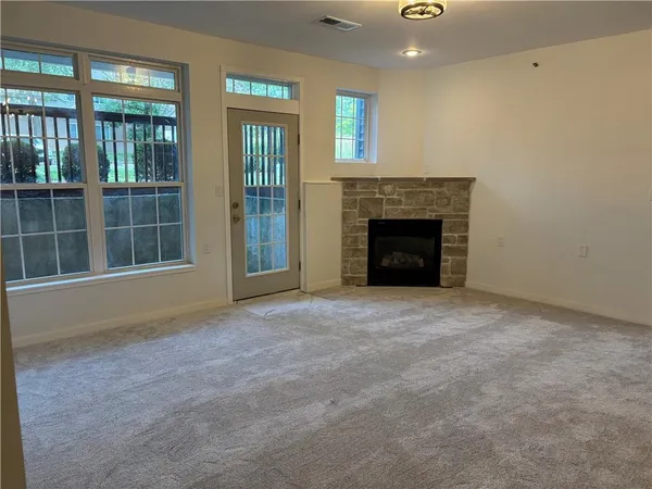 $121,250 | 17201 East 32nd Street South, Unit 3, Independence, MO 64055