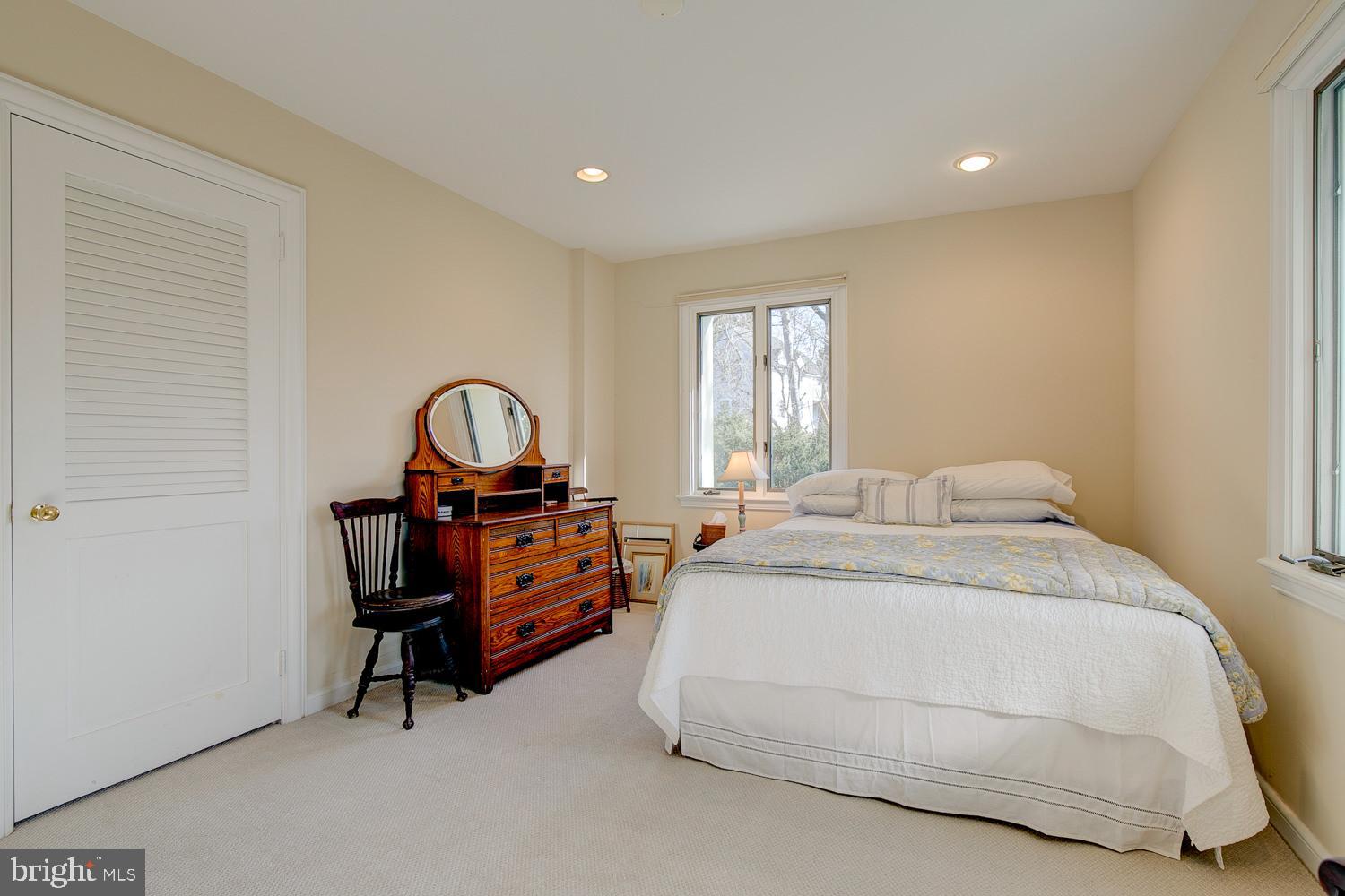 341 Conshohocken State Road, Unit H Gladwyne, PA 19035 - Photo 20 of 27 2nd bedroom