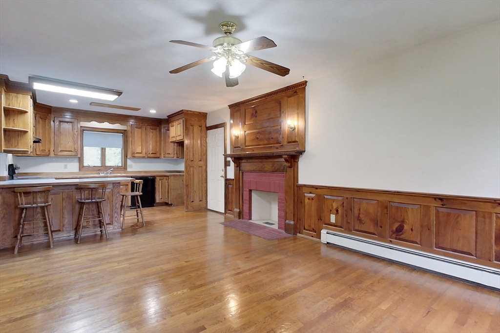 17 New Fitchburg Road Townsend, MA 01474 - Photo 7 of 42