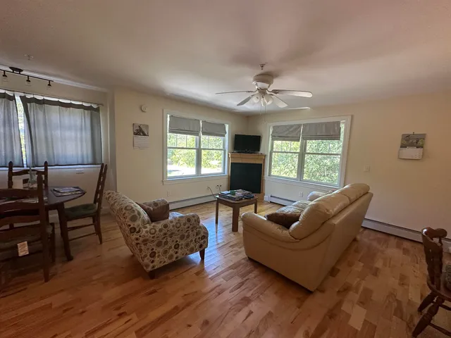 $2,800 | 42 Walnut Street, Unit 1, Old Orchard Beach, ME 04064