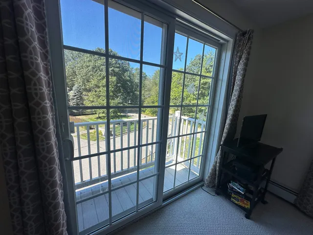 $2,800 | 42 Walnut Street, Unit 1, Old Orchard Beach, ME 04064