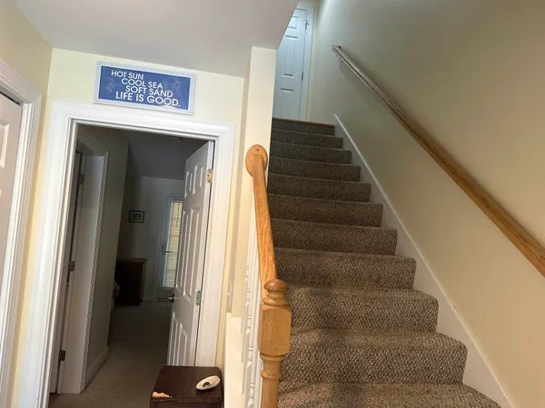 $2,800 | 42 Walnut Street, Unit 1, Old Orchard Beach, ME 04064