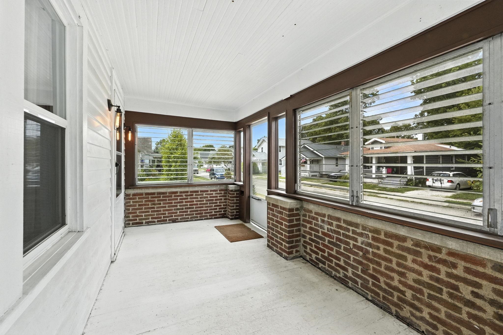 716 Anderson Avenue Fort Wayne, IN 46805 - Photo 8 of 36