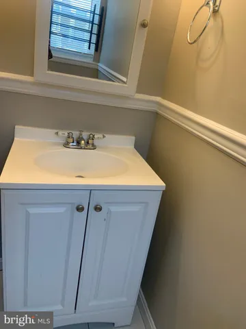 $1,600 | 2504 West Franklin Street, Baltimore, MD 21223