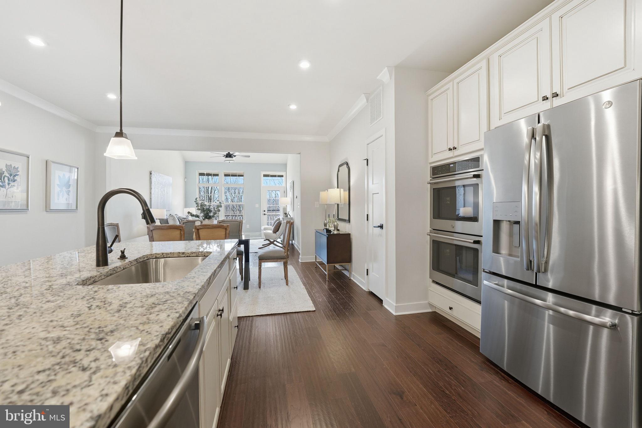 2252 Red Pine Loop Dumfries, VA 22026 - Photo 10 of 87