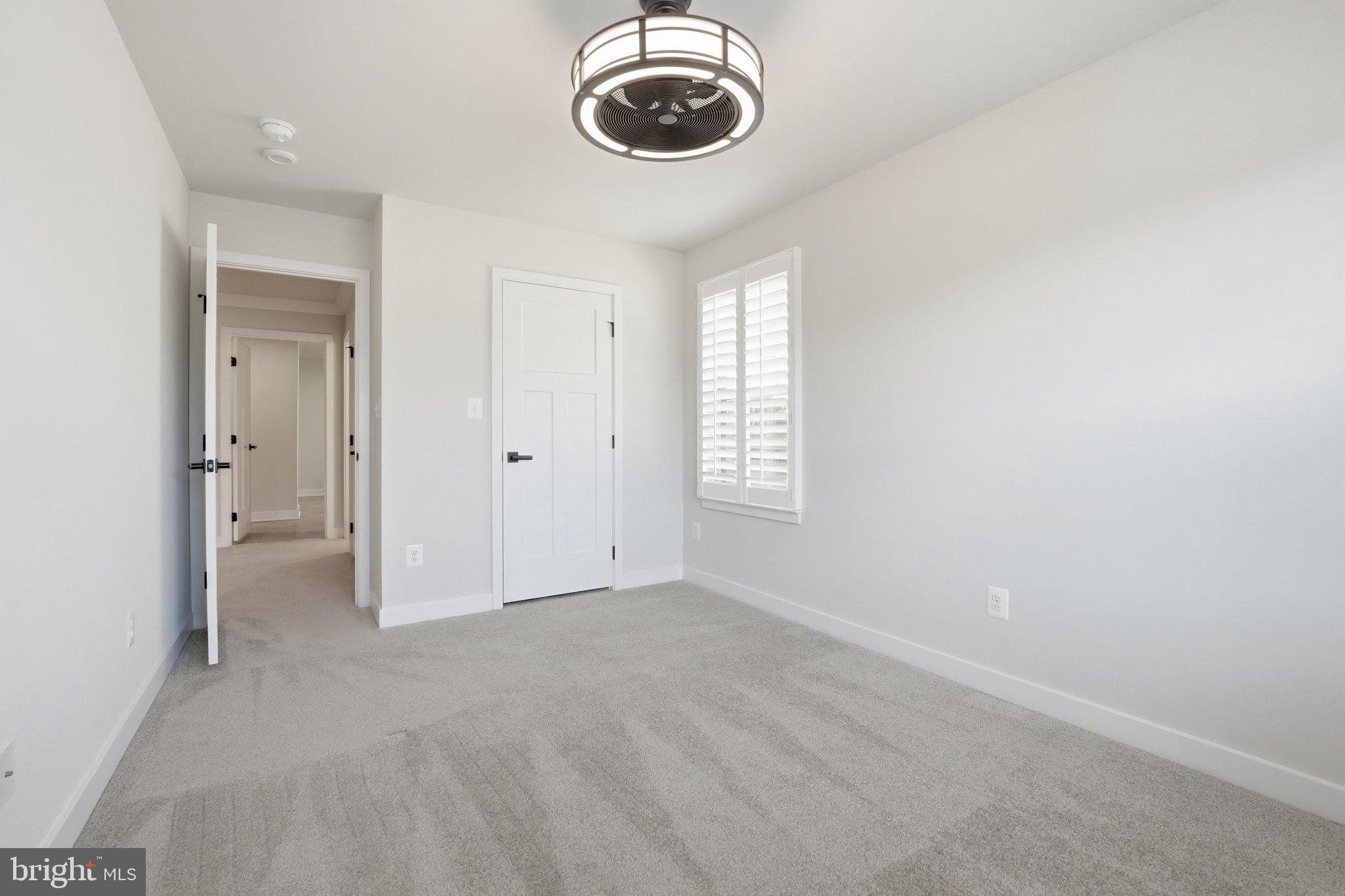 2252 Red Pine Loop Dumfries, VA 22026 - Photo 39 of 87 and fandelier