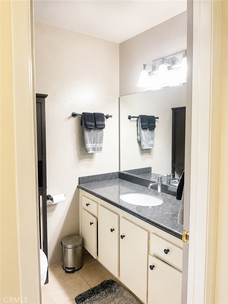 5246 St George Road Westminster, CA 92683 - Photo 26 of 47 Guess bath