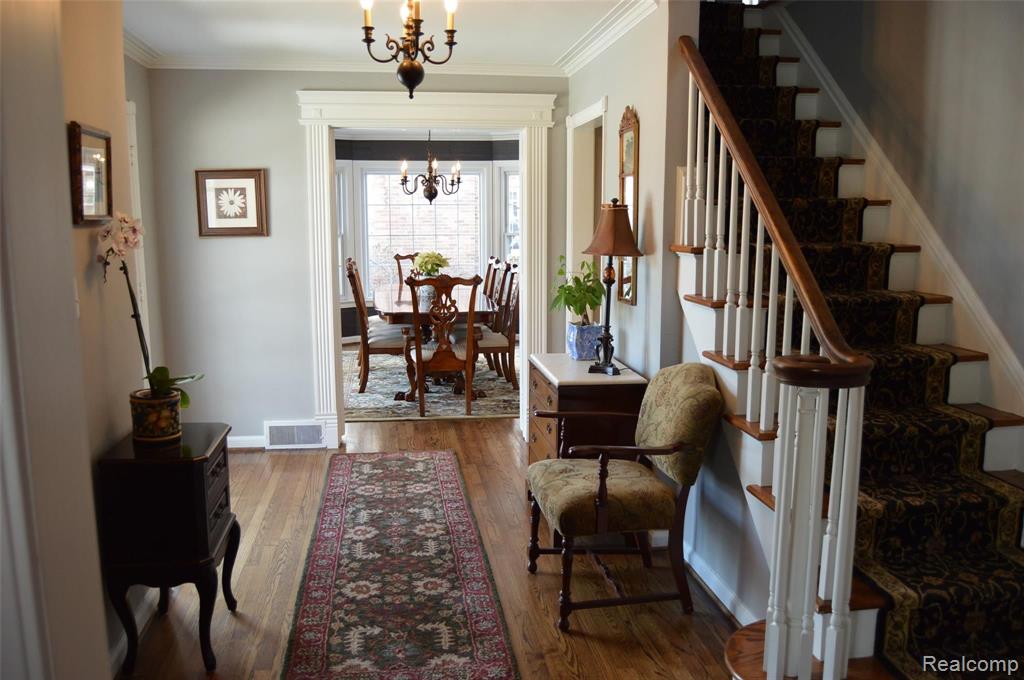 637 Middlesex Road Grosse Pointe Park, MI 48230 - Photo 4 of 44