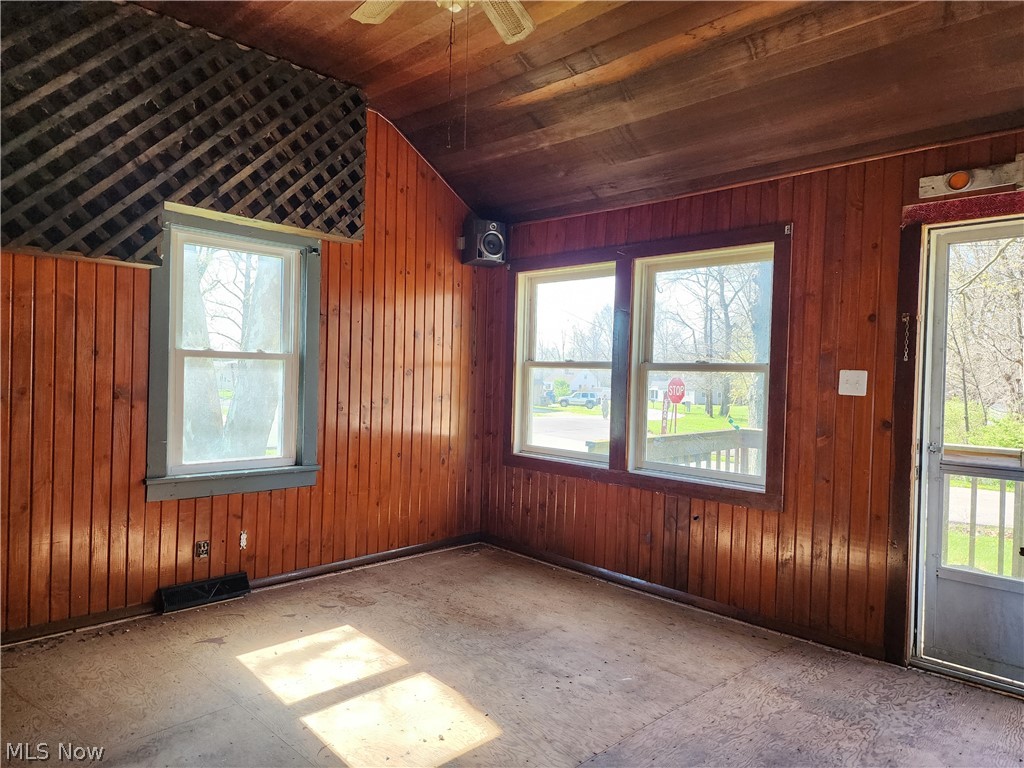 227 Rustic Rook Road Chippewa Lake, OH 44215 - Photo 9 of 27 Gallery Image 9