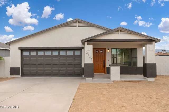 $379,999 | 2437 East Tamarisk Avenue, Phoenix, AZ 85040