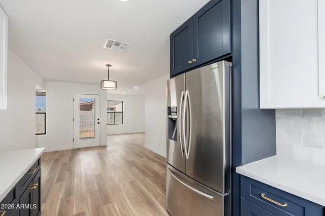 $379,999 | 2437 East Tamarisk Avenue, Phoenix, AZ 85040