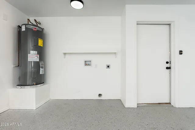 $379,999 | 2437 East Tamarisk Avenue, Phoenix, AZ 85040