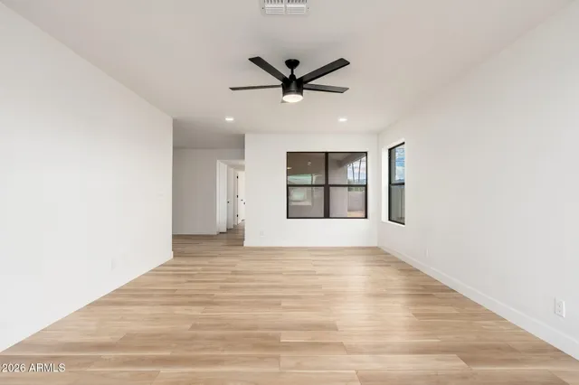 $379,999 | 2437 East Tamarisk Avenue, Phoenix, AZ 85040