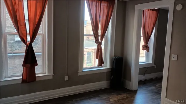 $975 | 223 State Street, Watertown, NY 13601