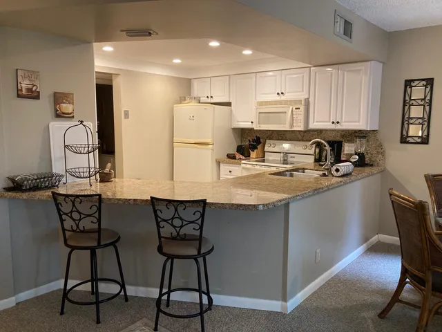 $6,000 | 1605 Highway 1, Unit E301, Jupiter, FL 33477