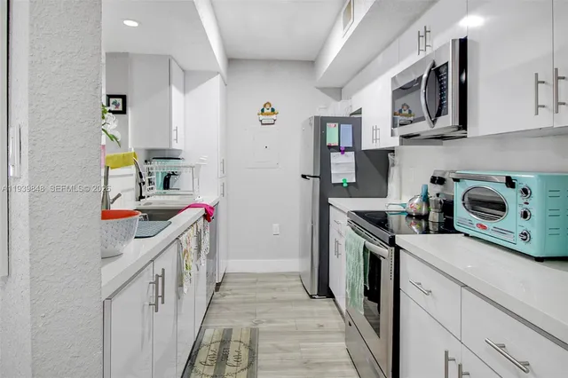 $315,000 | 10440 Southwest 156th Court, Unit 714, Miami, FL 33196