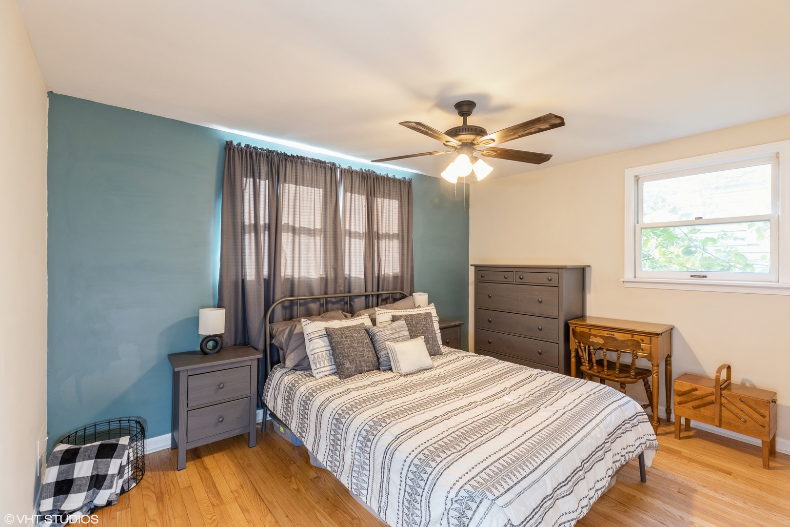 18526 Clyde Road Homewood, IL 60430 - Photo 9 of 15