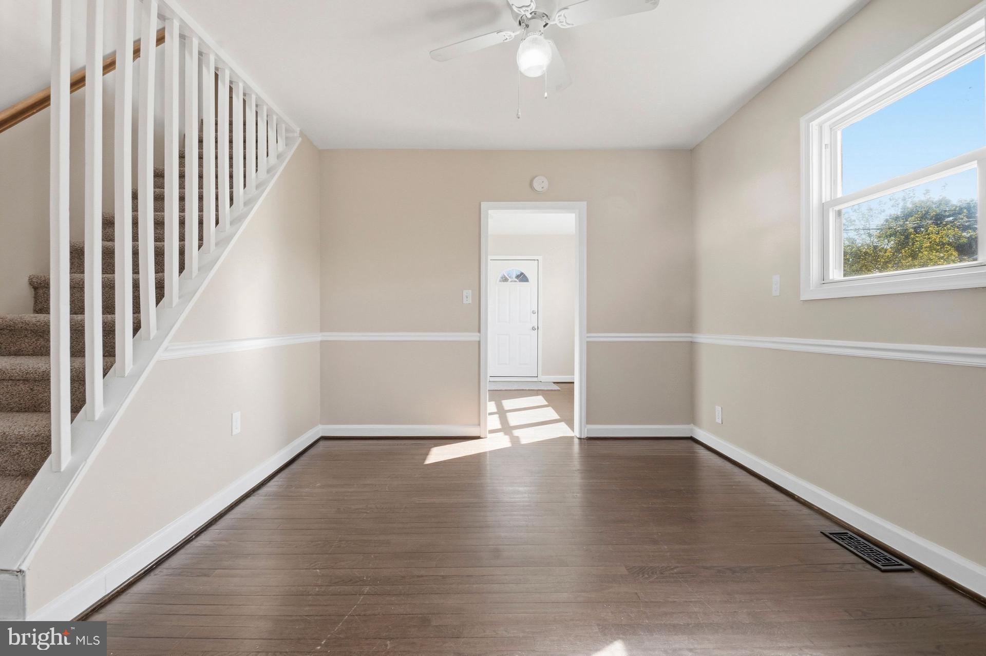 8444 Garden Road Pasadena, MD 21122 - Photo 7 of 28 DINING ROOM