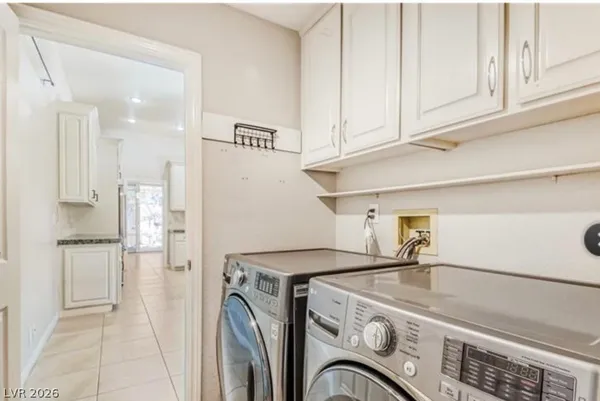 $2,950 | 8243 Round Hills Circle, Las Vegas, NV 89113