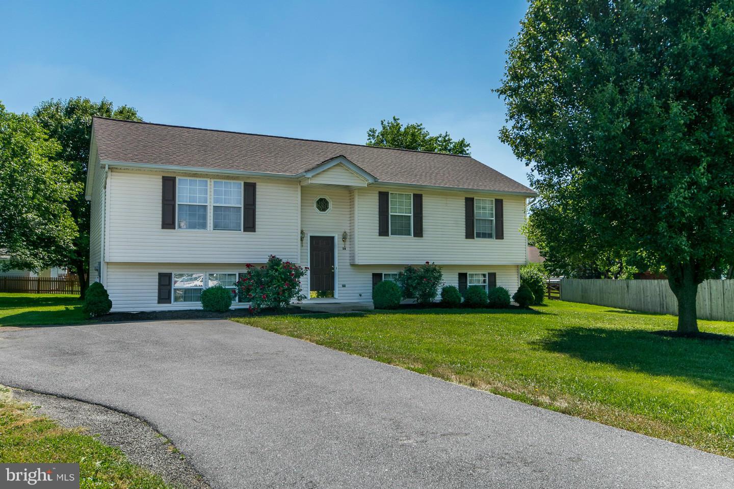 54 Cottontail Court Ranson, WV 25438 - Photo 2 of 30 Exterior (Front)