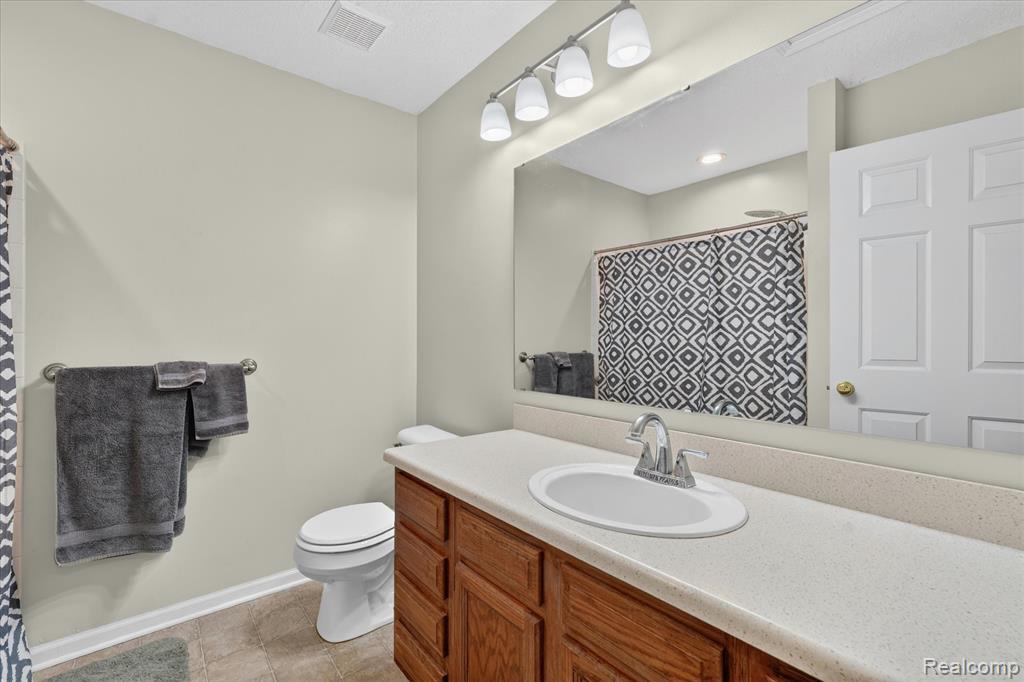 456 Lilly View Court Howell, MI 48843 - Photo 27 of 45