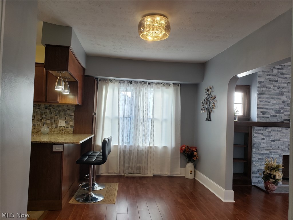 1274 Lander Road Cleveland, OH 44124 - Photo 7 of 34