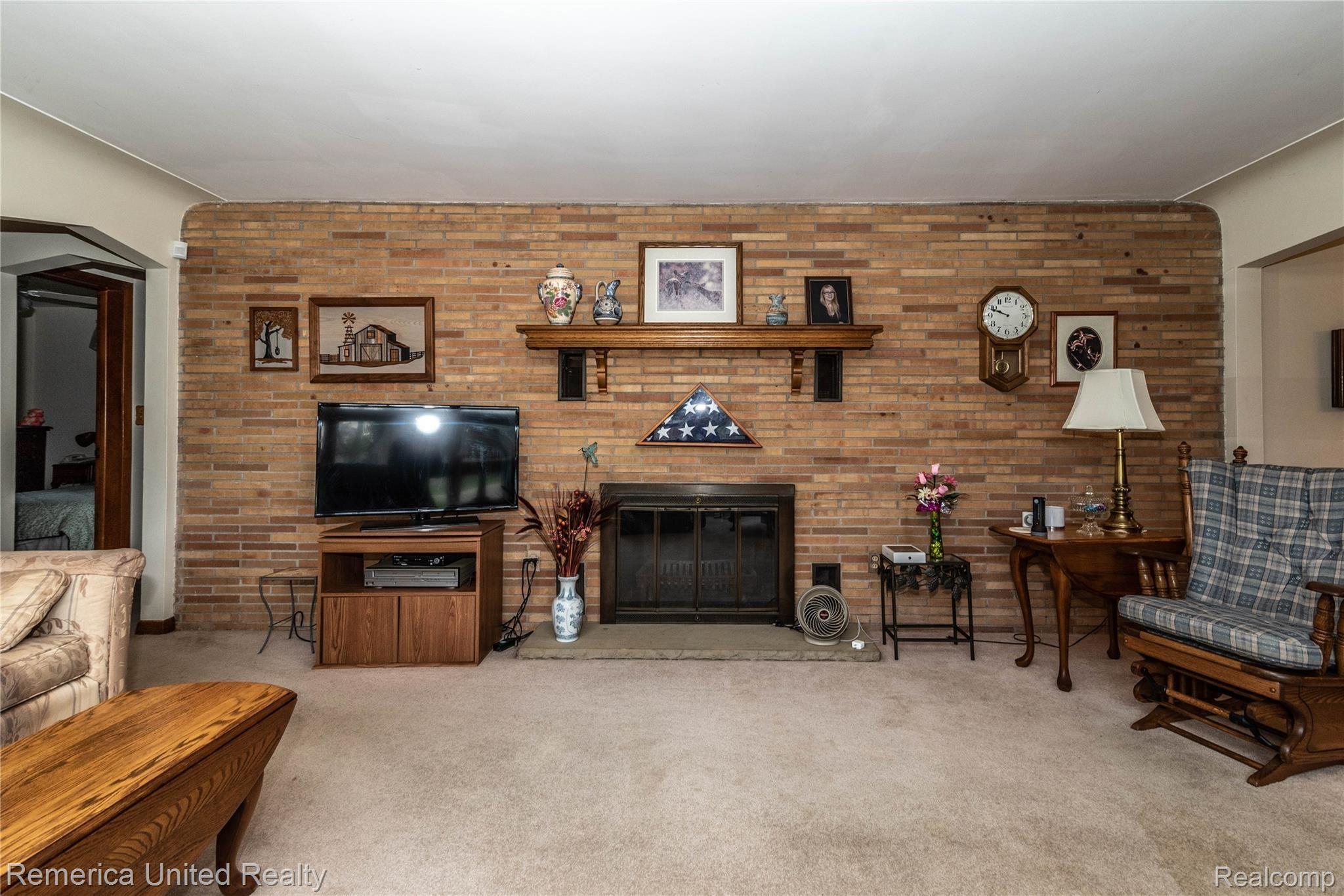 44135 West 11 Mile Road Novi, MI 48375 - Photo 4 of 12 Fireplace.jpg