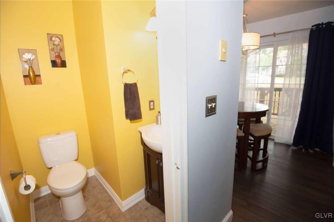 117 Commonwealth Drive Bethlehem, PA 18020 - Photo 15 of 40