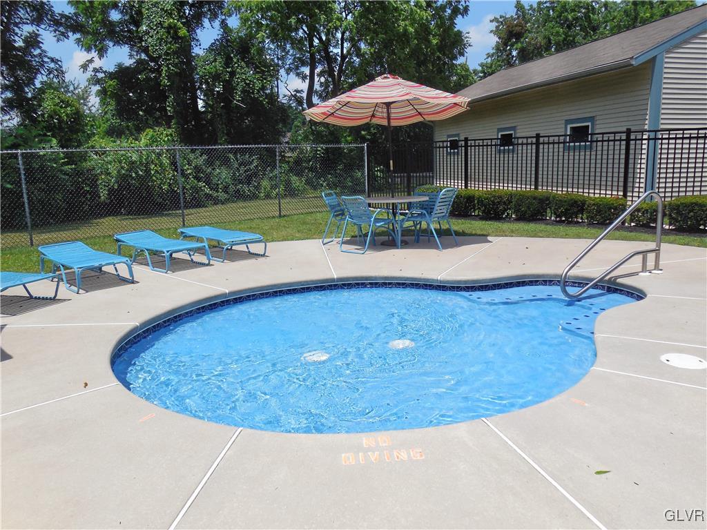117 Commonwealth Drive Bethlehem, PA 18020 - Photo 37 of 40 baby pool