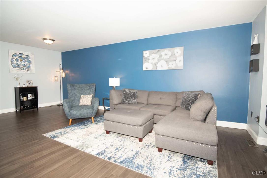 117 Commonwealth Drive Bethlehem, PA 18020 - Photo 8 of 40