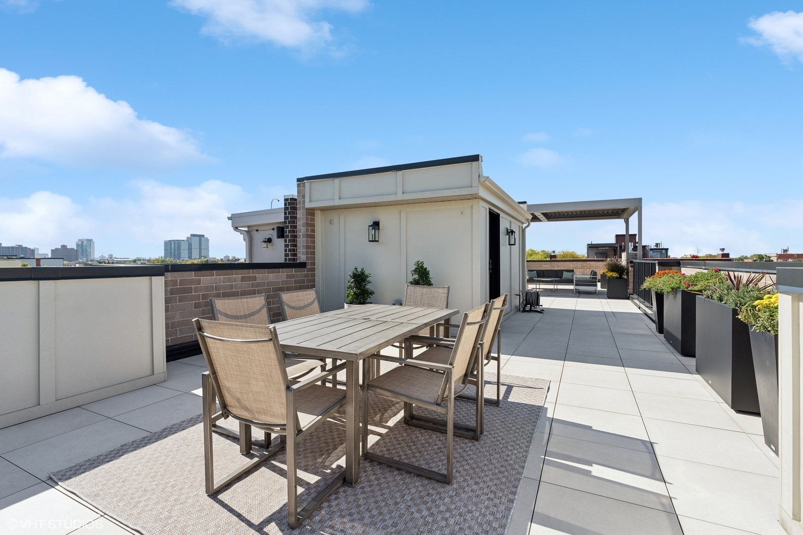 1940 North Mohawk Street, Unit 3 Chicago, IL 60614 - Photo 29 of 33 a view of a terrace with seating area