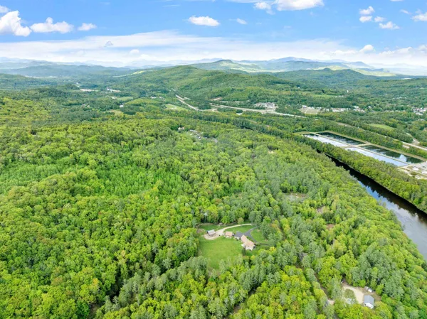 $635,000 | 1482 River Road, Plymouth, NH 03264