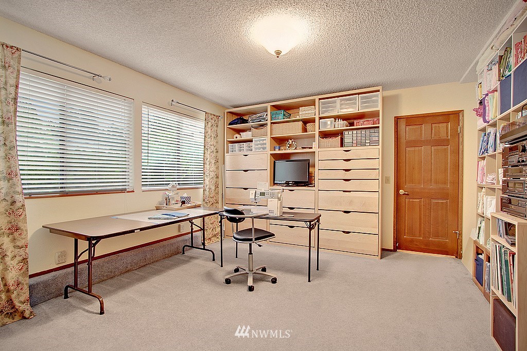 15510 Southeast 168th Street Renton, WA 98058 - Photo 14 of 25 Gallery Image 14