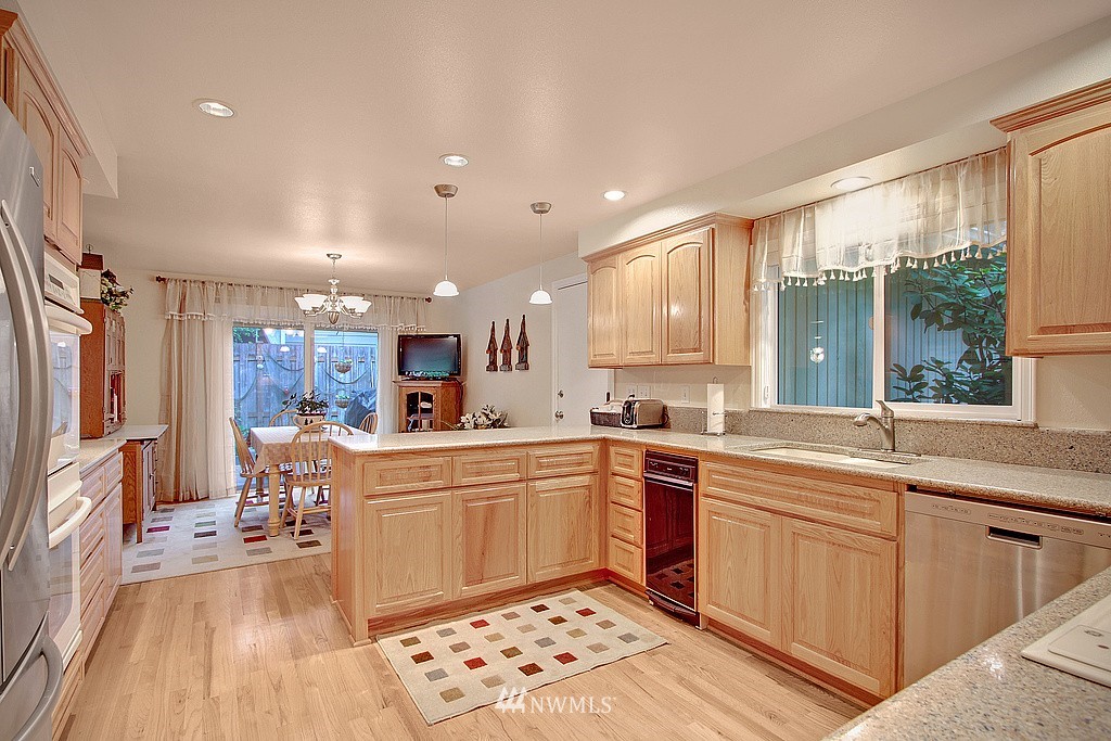 15510 Southeast 168th Street Renton, WA 98058 - Photo 6 of 25 Gallery Image 6
