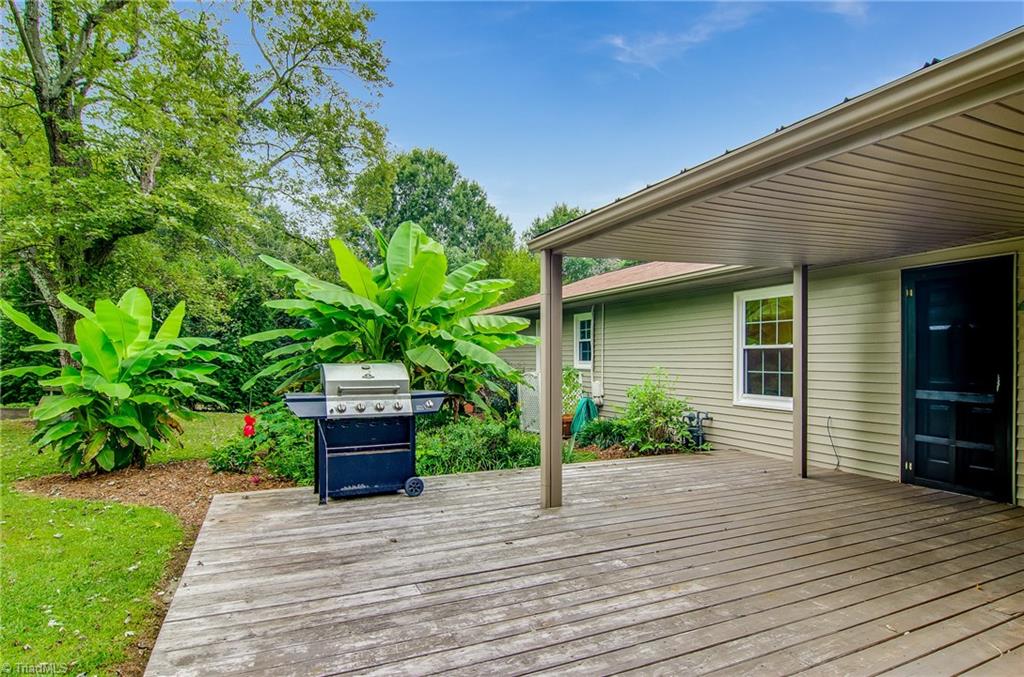 3737 Rolling Road High Point, NC 27265 - Photo 8 of 30
