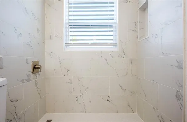 $1,800 | 717 East Gulf Boulevard, Unit 2, Indian Rocks Beach, FL 33785