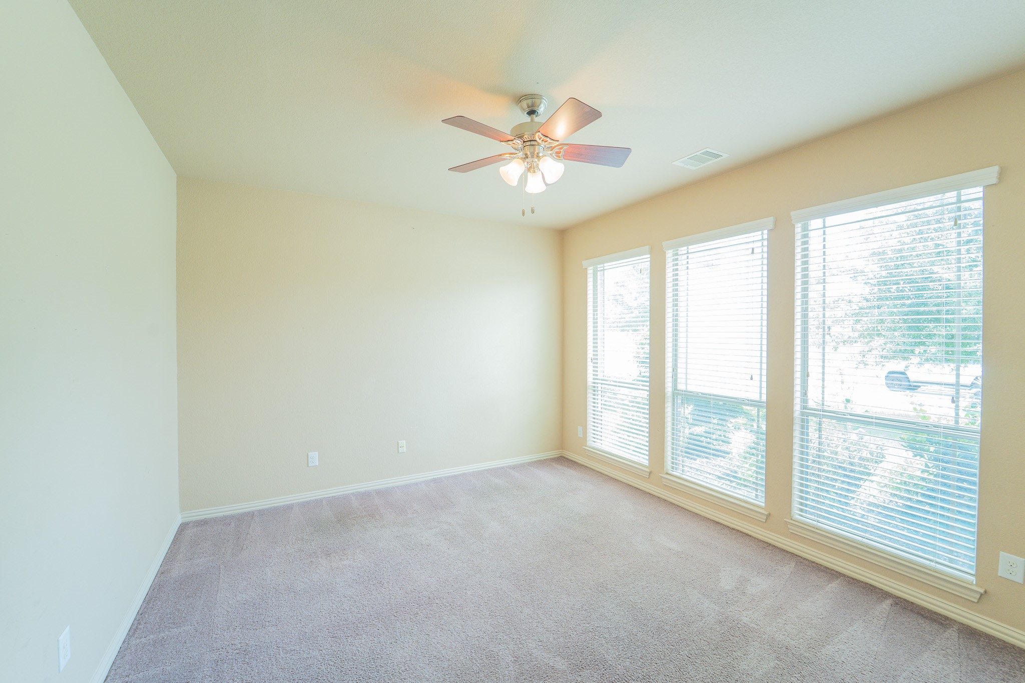7218 Kerrigan Court Spring, TX 77379 - Photo 5 of 50