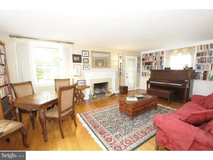 619 Greythorne Road Wynnewood, PA 19096 - Photo 5 of 19 Living Room